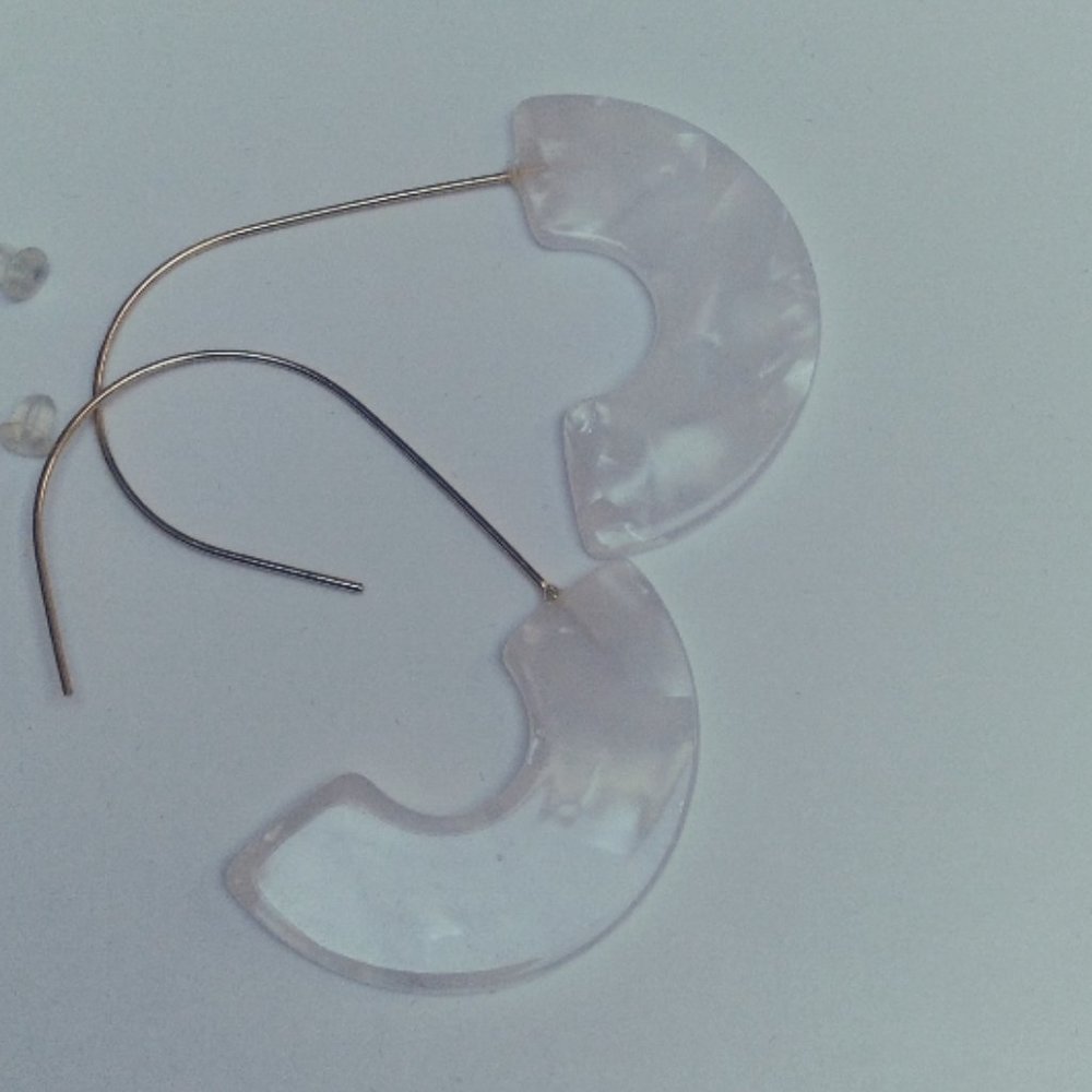 NWOT | Whithe Hoop | Half Circle Earrings